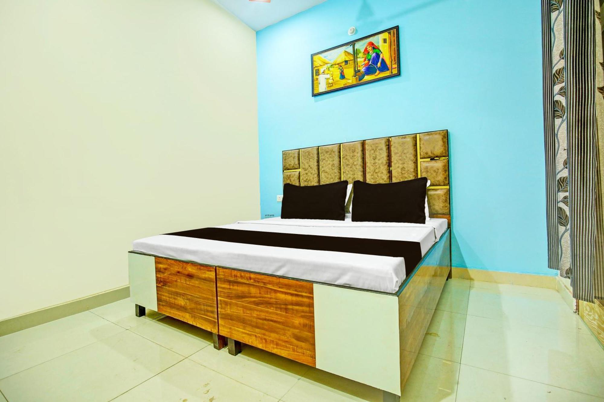 Super Hotel O Sirsa Hotel & Guest House Buitenkant foto